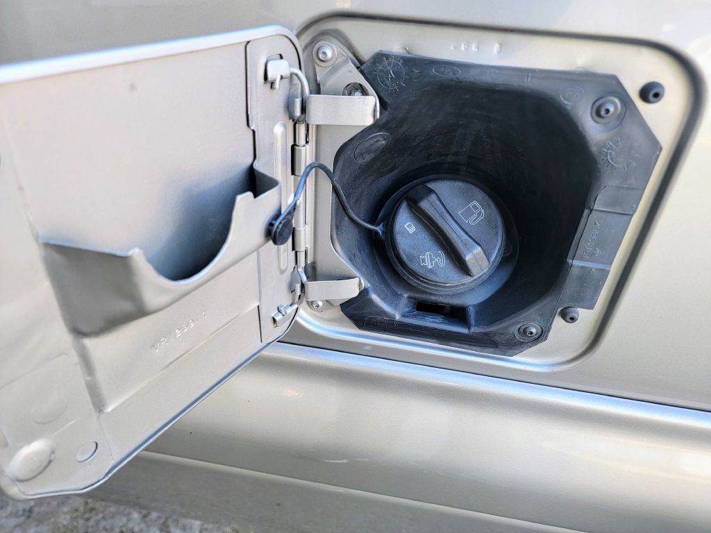 2005 GMC Safari Image 36