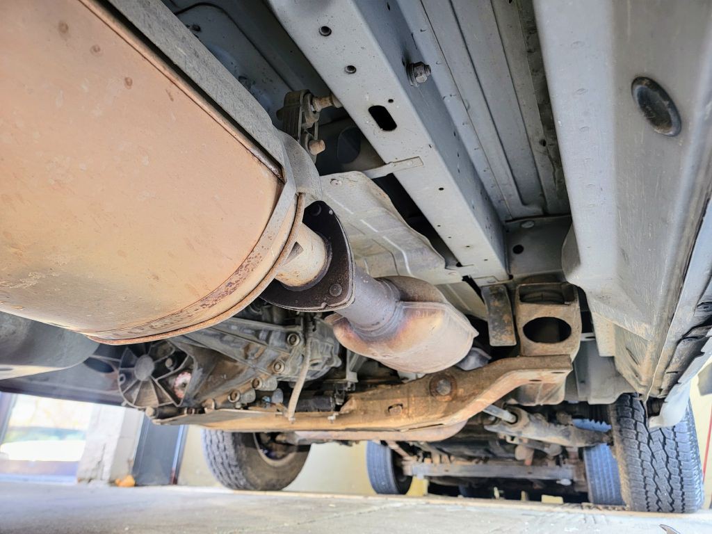 2005 GMC Safari Image 40