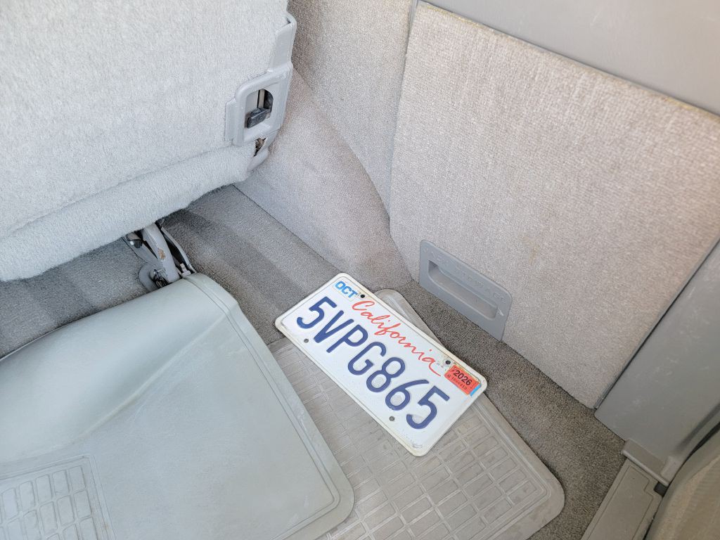 2005 GMC Safari Image 57