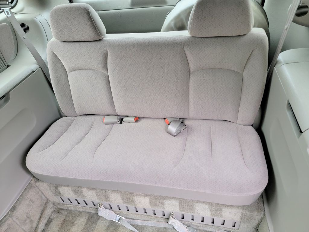 2001 Dodge Grand Caravan Image 17