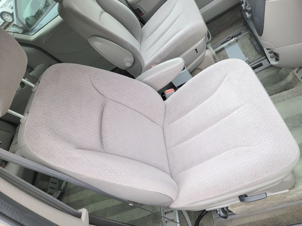 2001 Dodge Grand Caravan Image 27