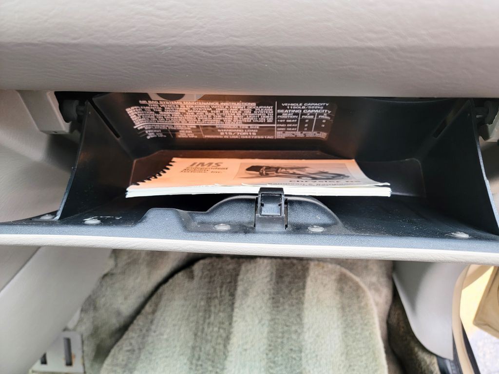 2001 Dodge Grand Caravan Image 28