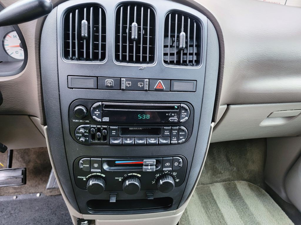 2001 Dodge Grand Caravan Image 31