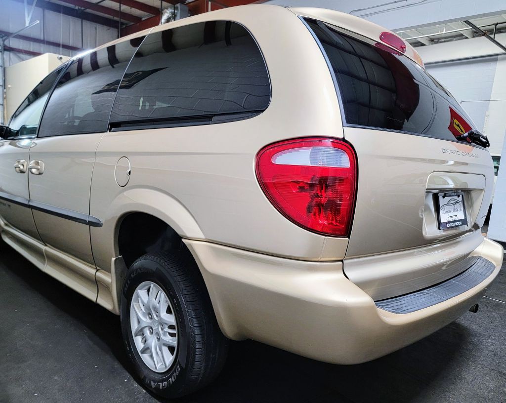 2001 Dodge Grand Caravan Image 41