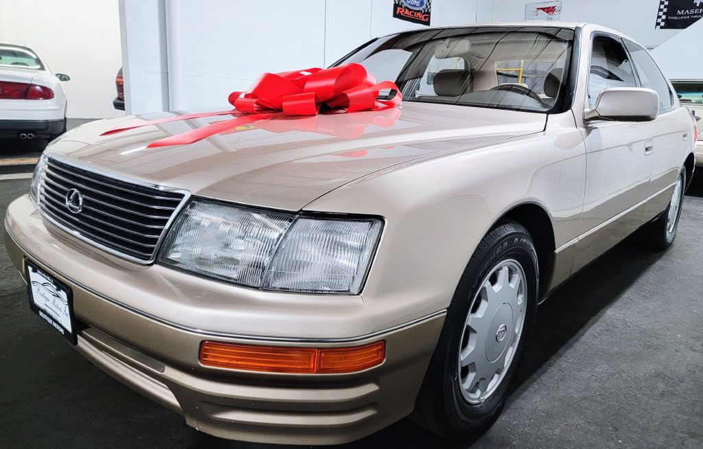 1996 Lexus LS Image 2