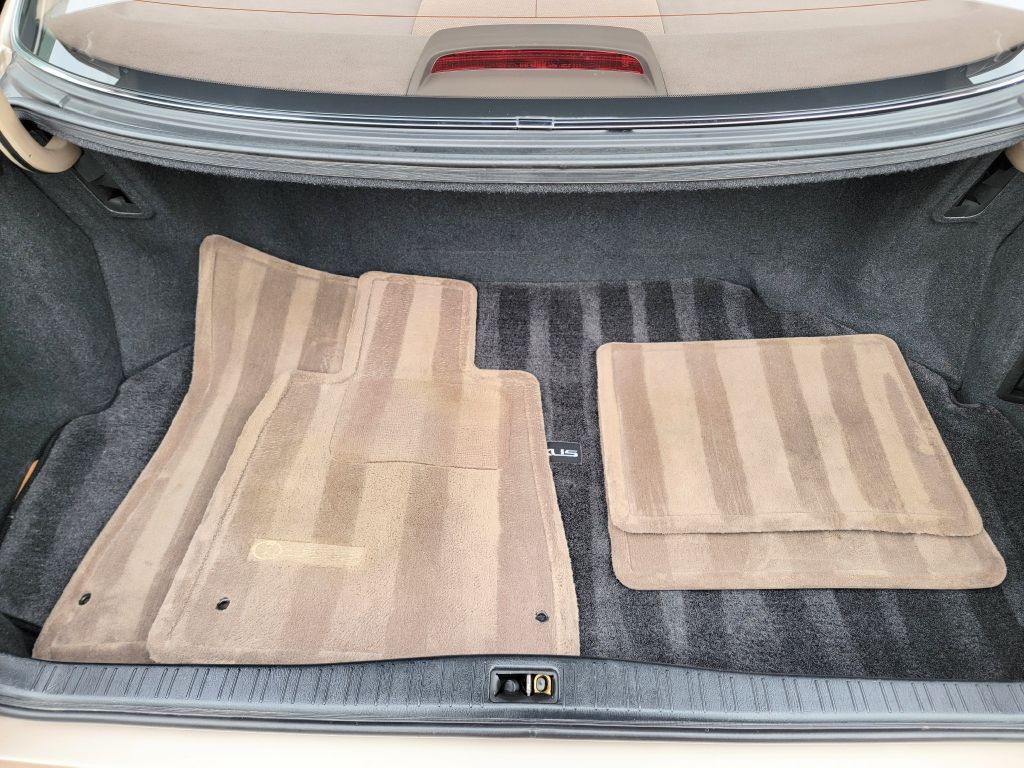 1996 Lexus LS Image 5