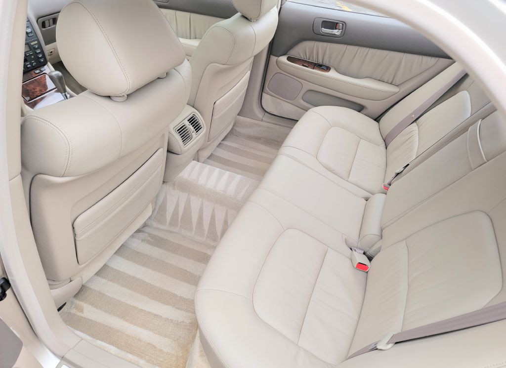 1996 Lexus LS Image 14