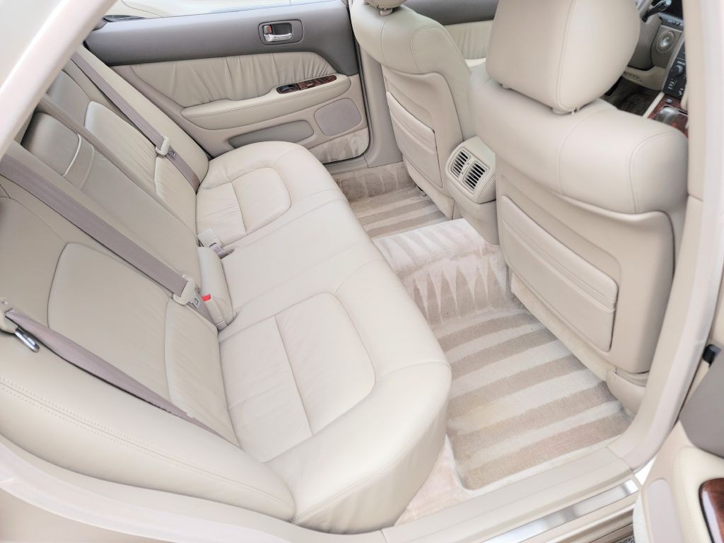 1996 Lexus LS Image 21