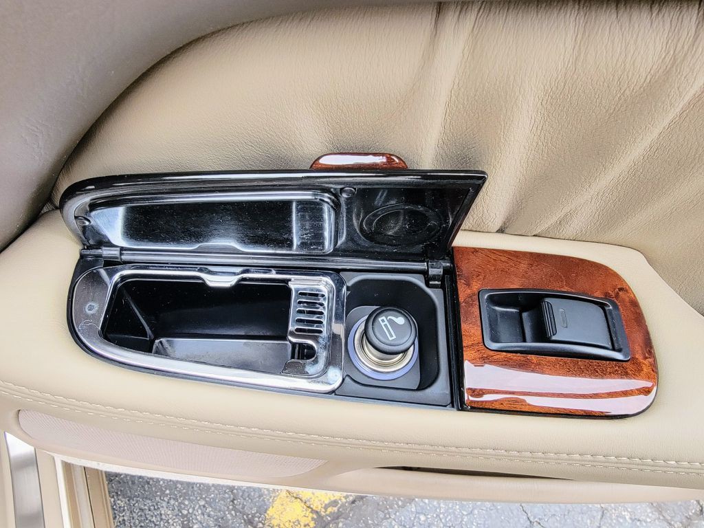 1996 Lexus LS Image 24