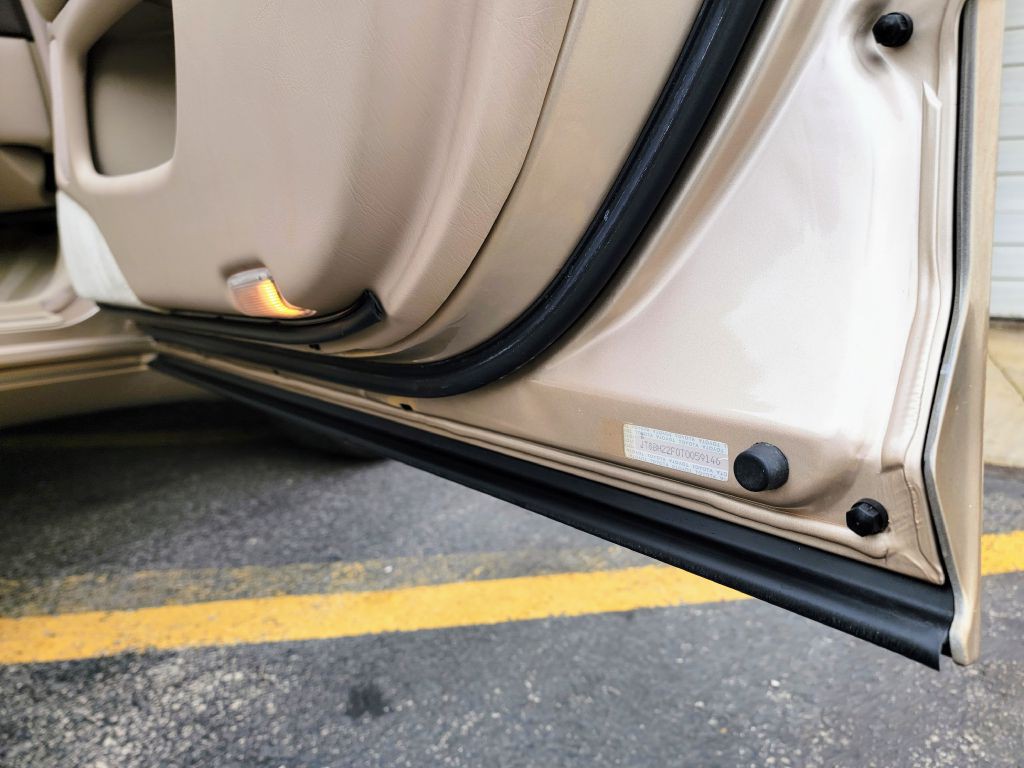 1996 Lexus LS Image 35