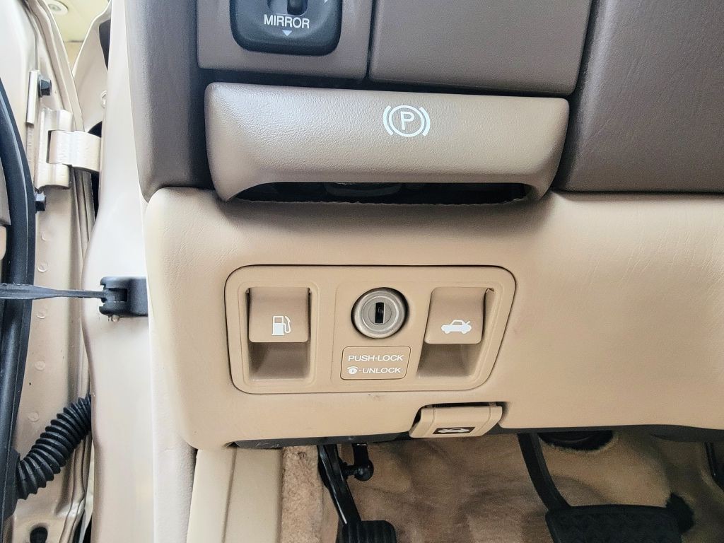 1996 Lexus LS Image 45