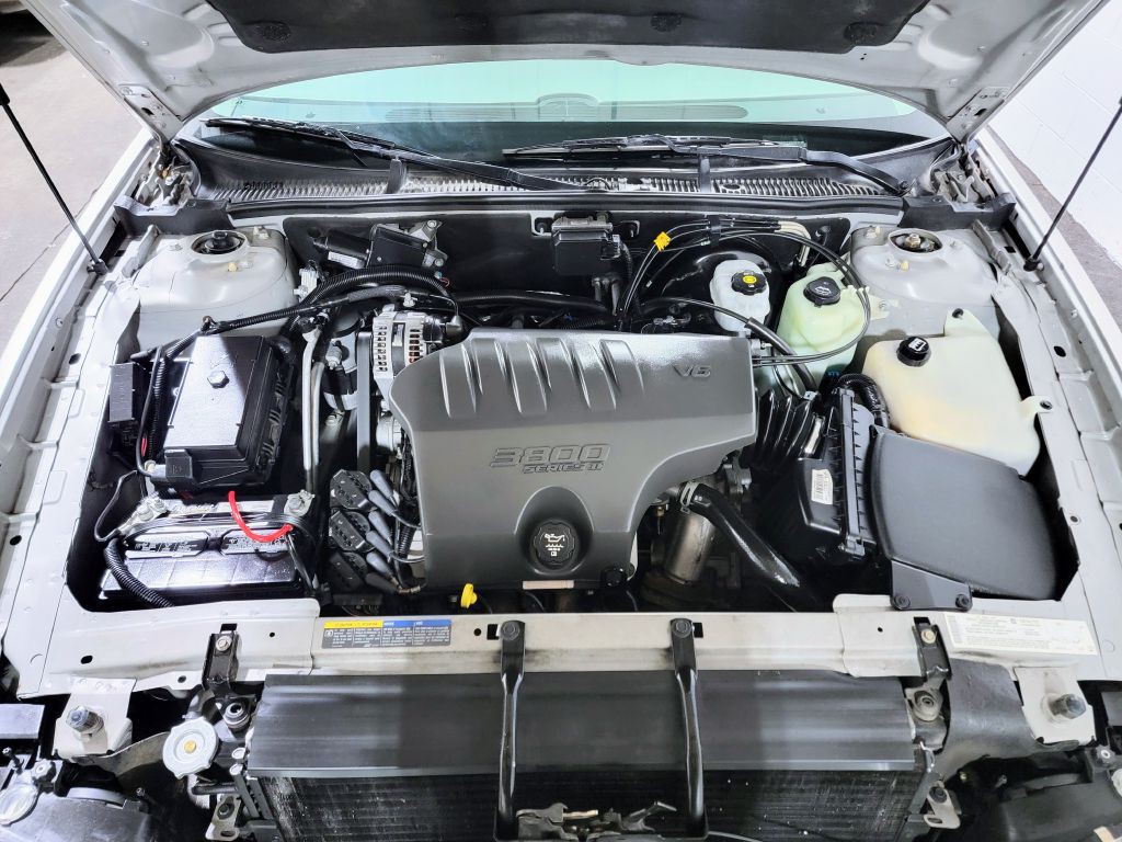 2004 Buick Park Avenue Image 12