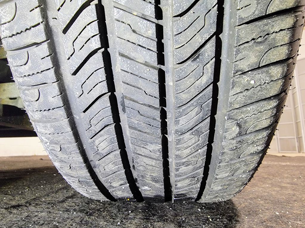 2004 Buick Park Avenue Image 24