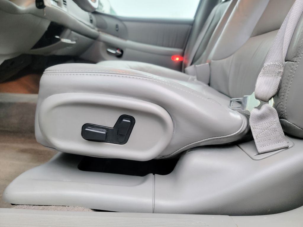 2004 Buick Park Avenue Image 31