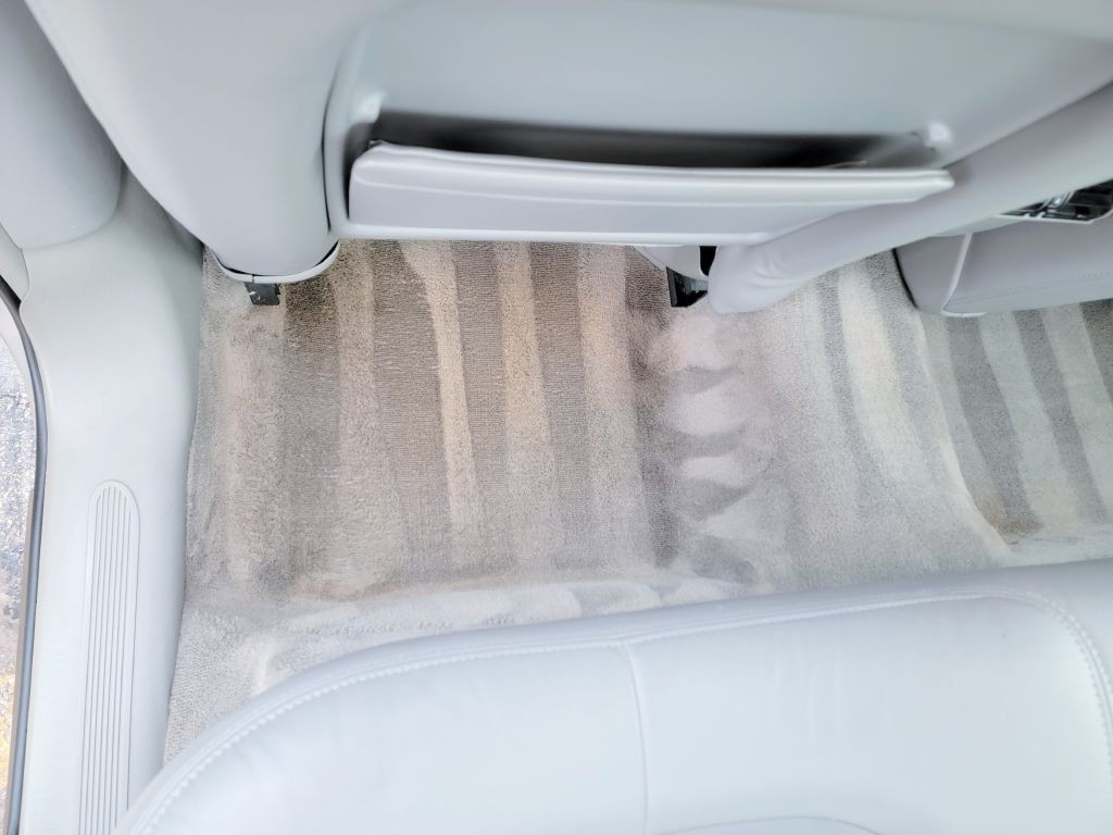 2004 Buick Park Avenue Image 34