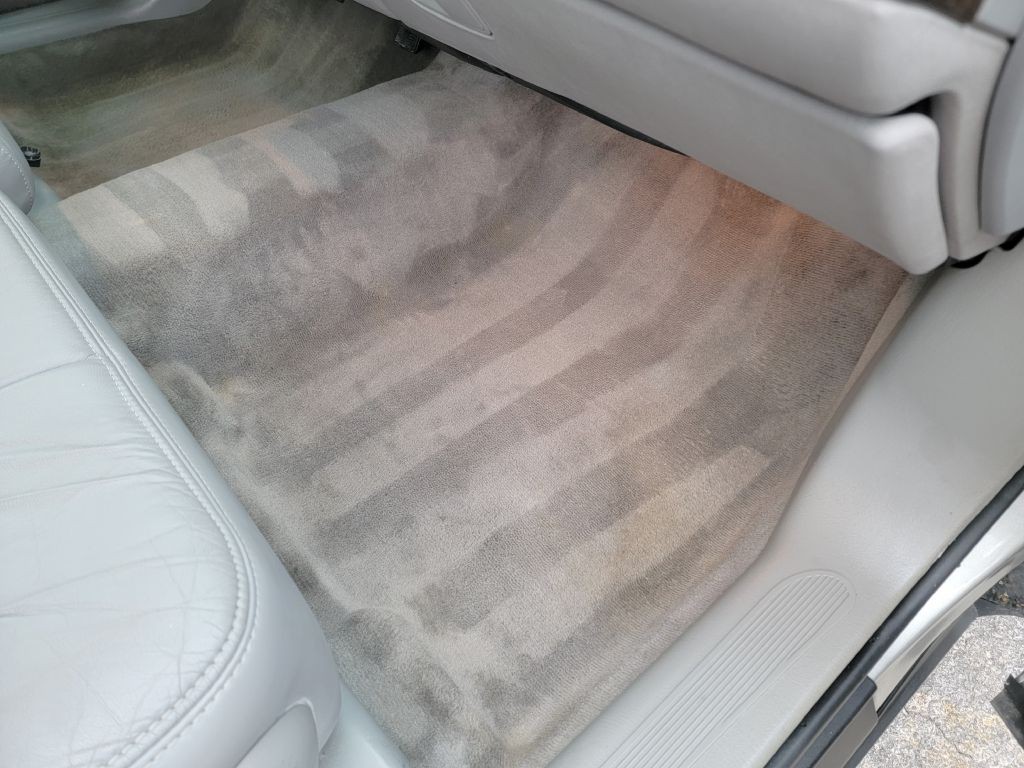 2004 Buick Park Avenue Image 43