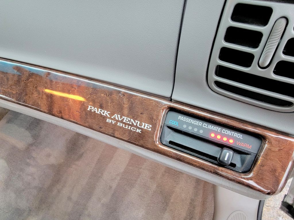 2004 Buick Park Avenue Image 49