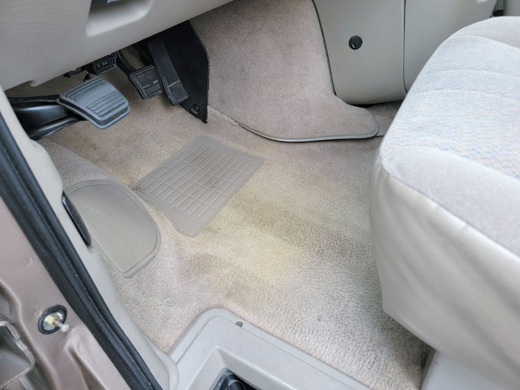 2005 Chevrolet Astro Image 35