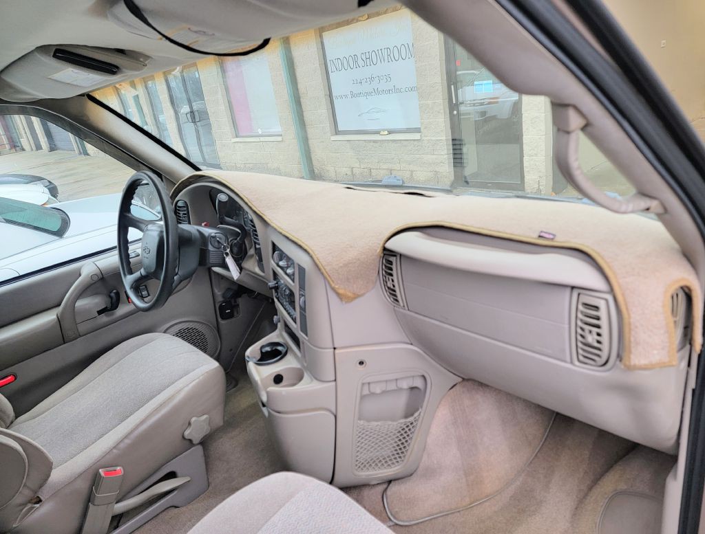 2005 Chevrolet Astro Image 53