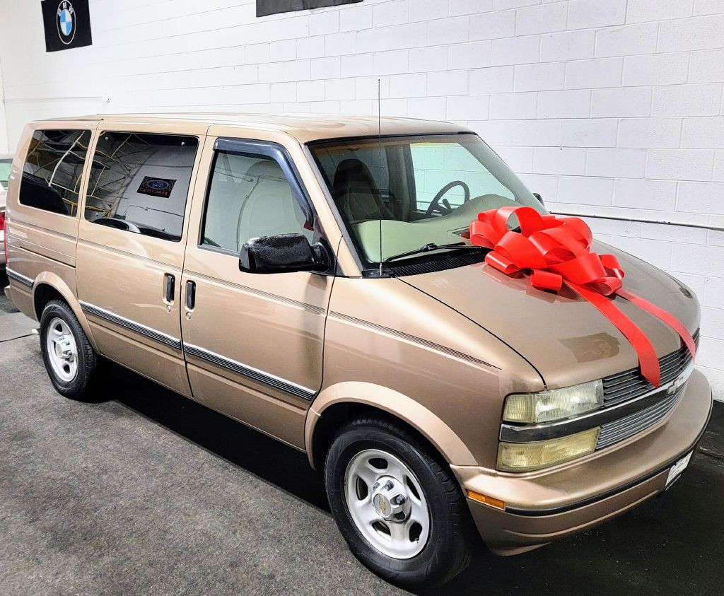2005 Chevrolet Astro Image 10