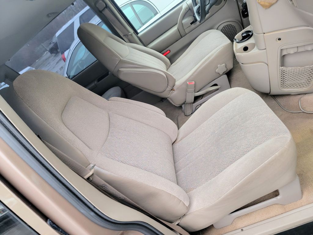 2005 Chevrolet Astro Image 50