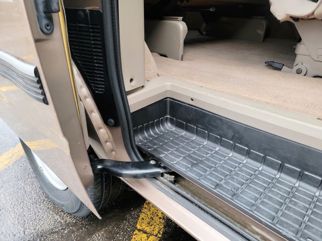 2005 Chevrolet Astro Image 57