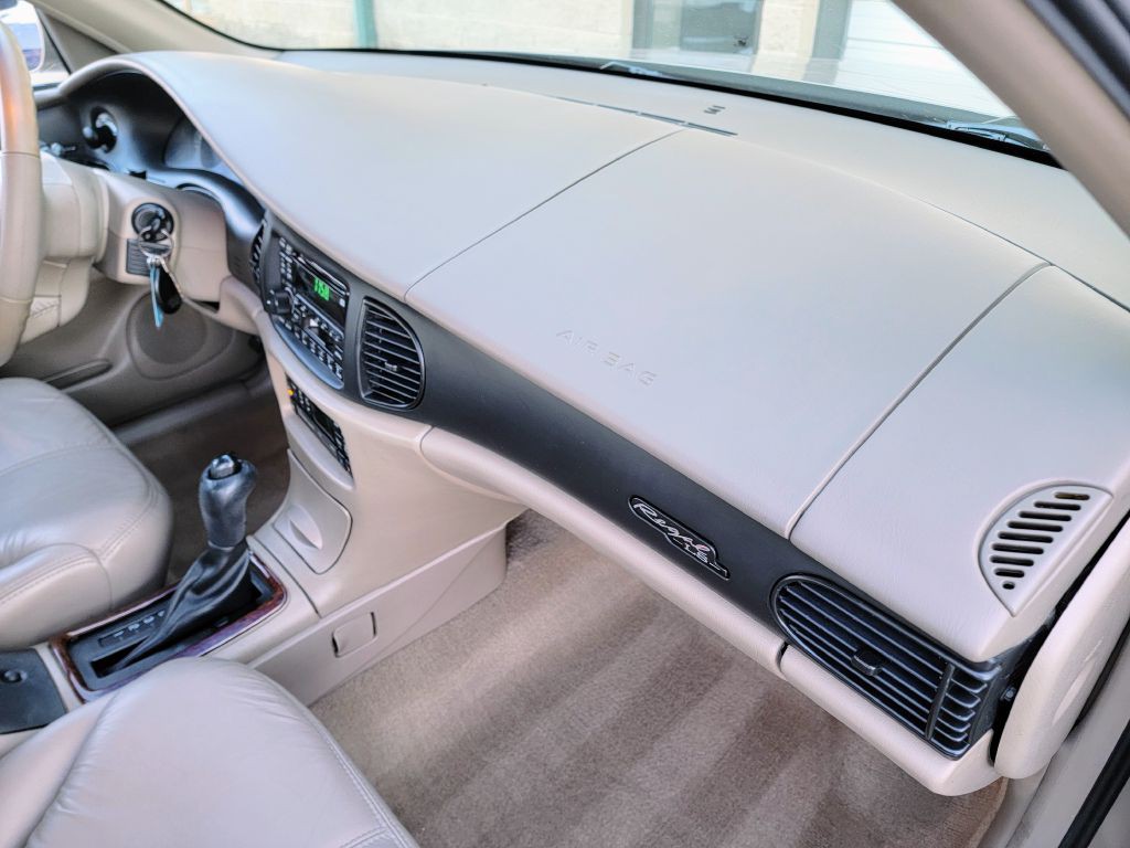 2002 Buick Regal Image 30