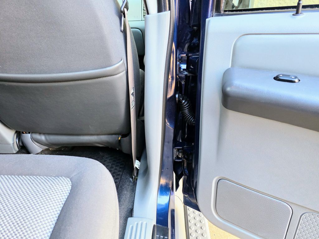 2003 Ford Explorer Image 20