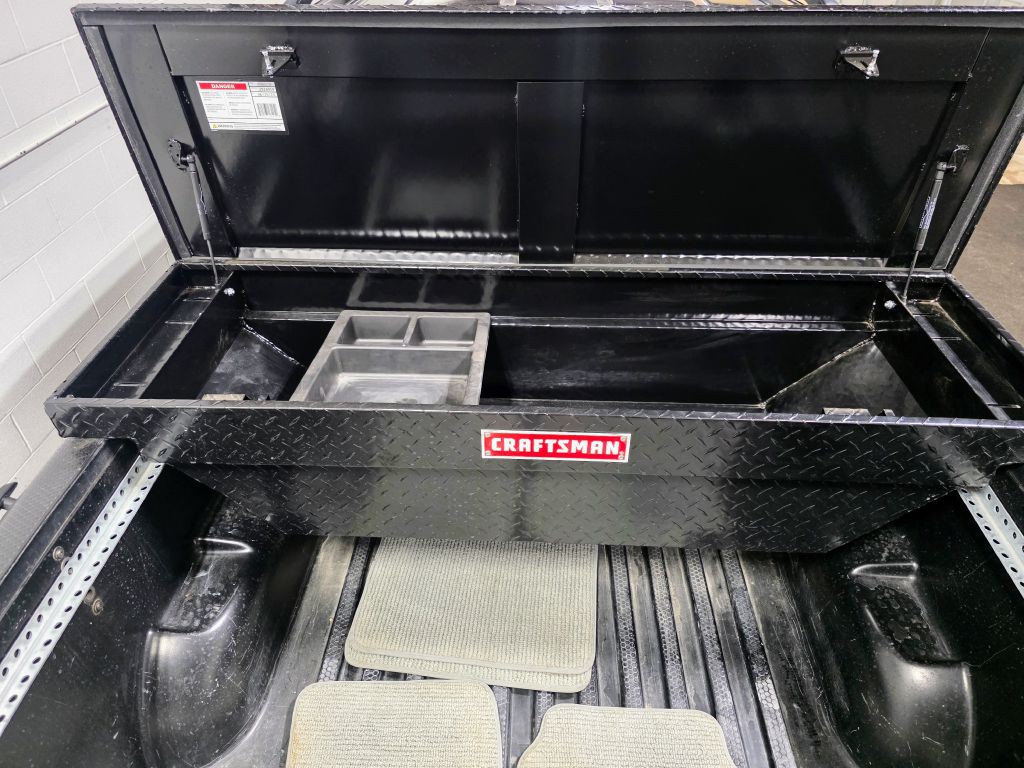 2003 Ford Explorer Image 46