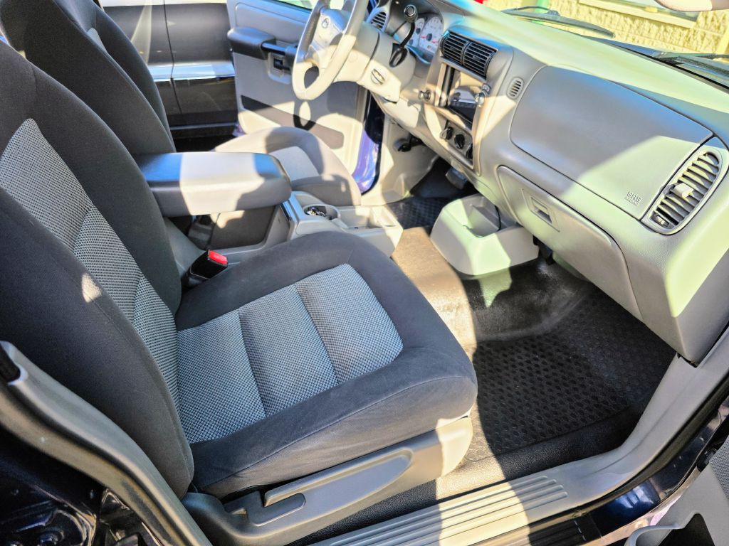 2003 Ford Explorer Image 52