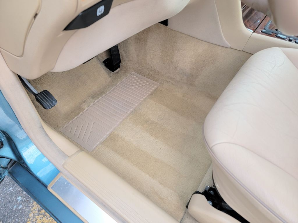 2001 Mercedes-Benz E-Class Image 7