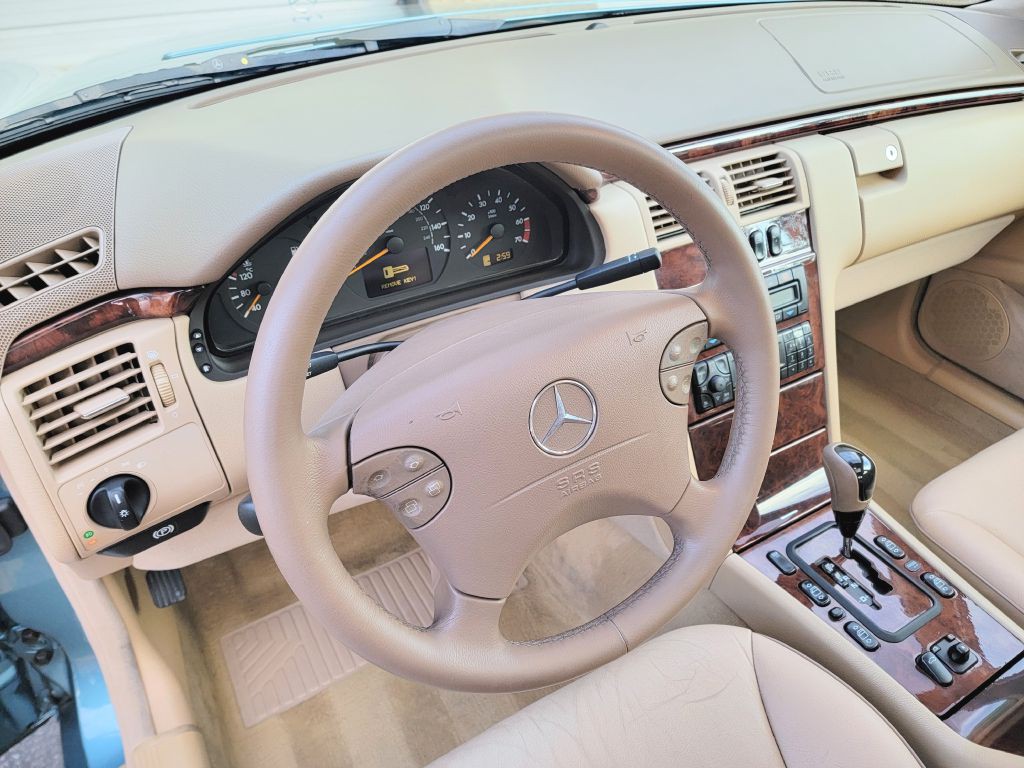 2001 Mercedes-Benz E-Class Image 38