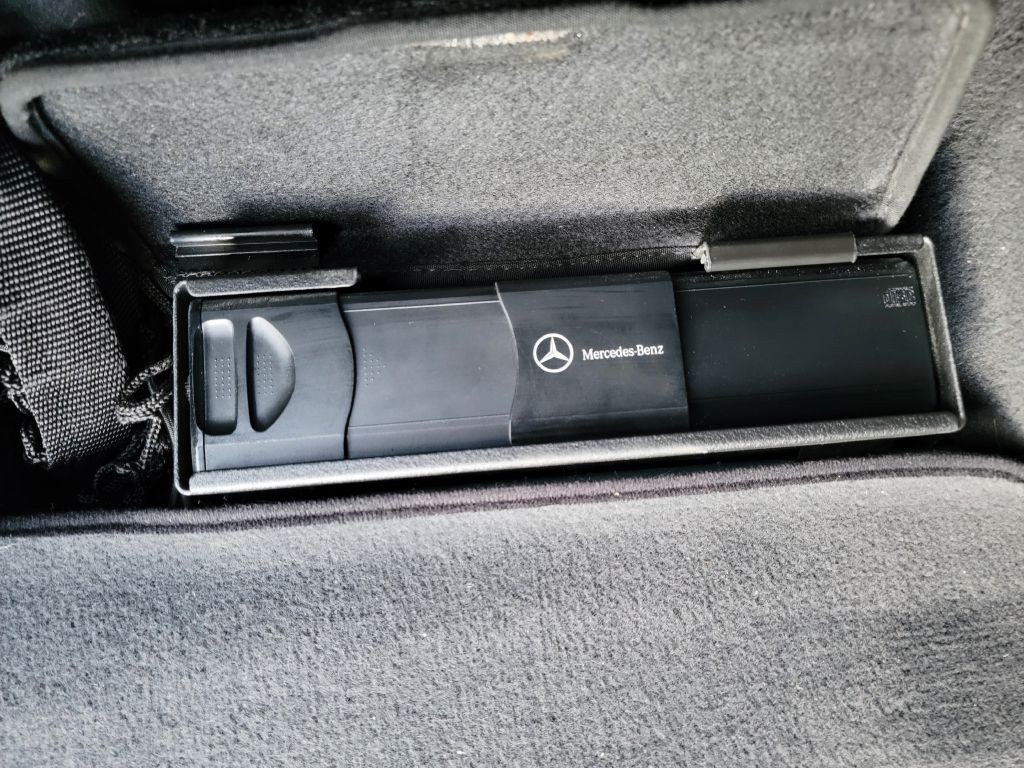 2001 Mercedes-Benz E-Class Image 46