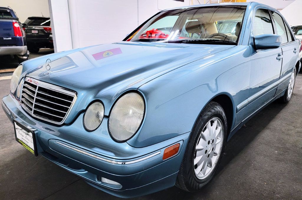 2001 Mercedes-Benz E-Class Image 50
