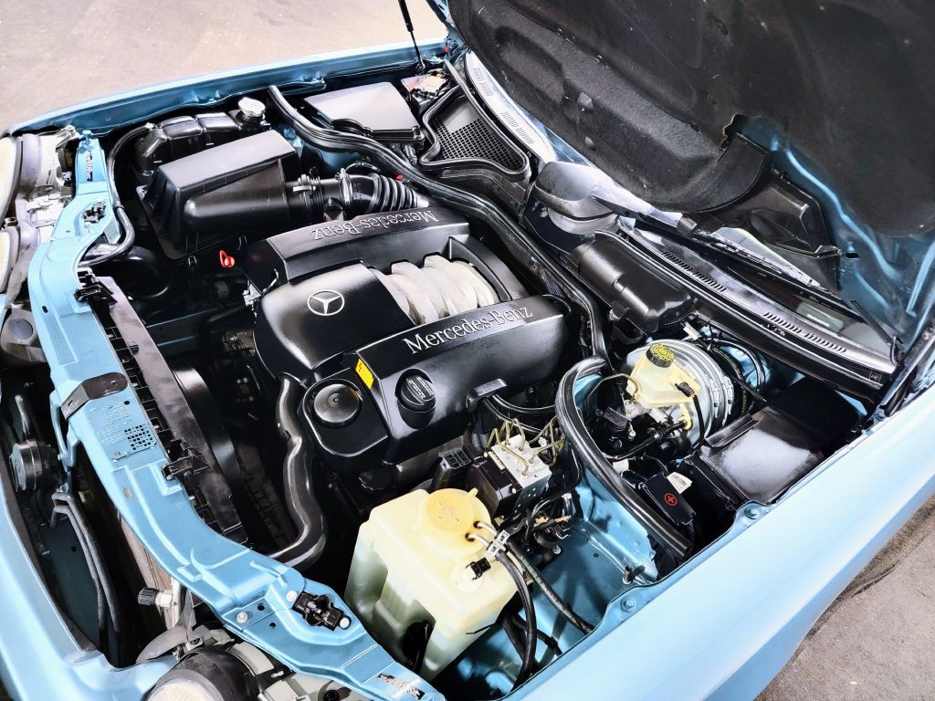 2001 Mercedes-Benz E-Class Image 57