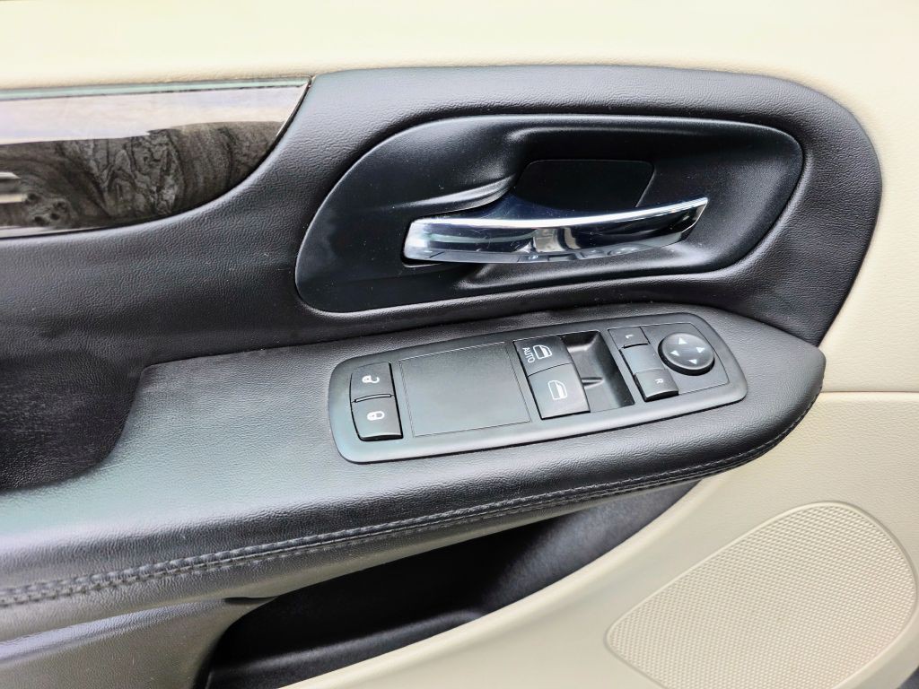 2012 Dodge Grand Caravan Image 8