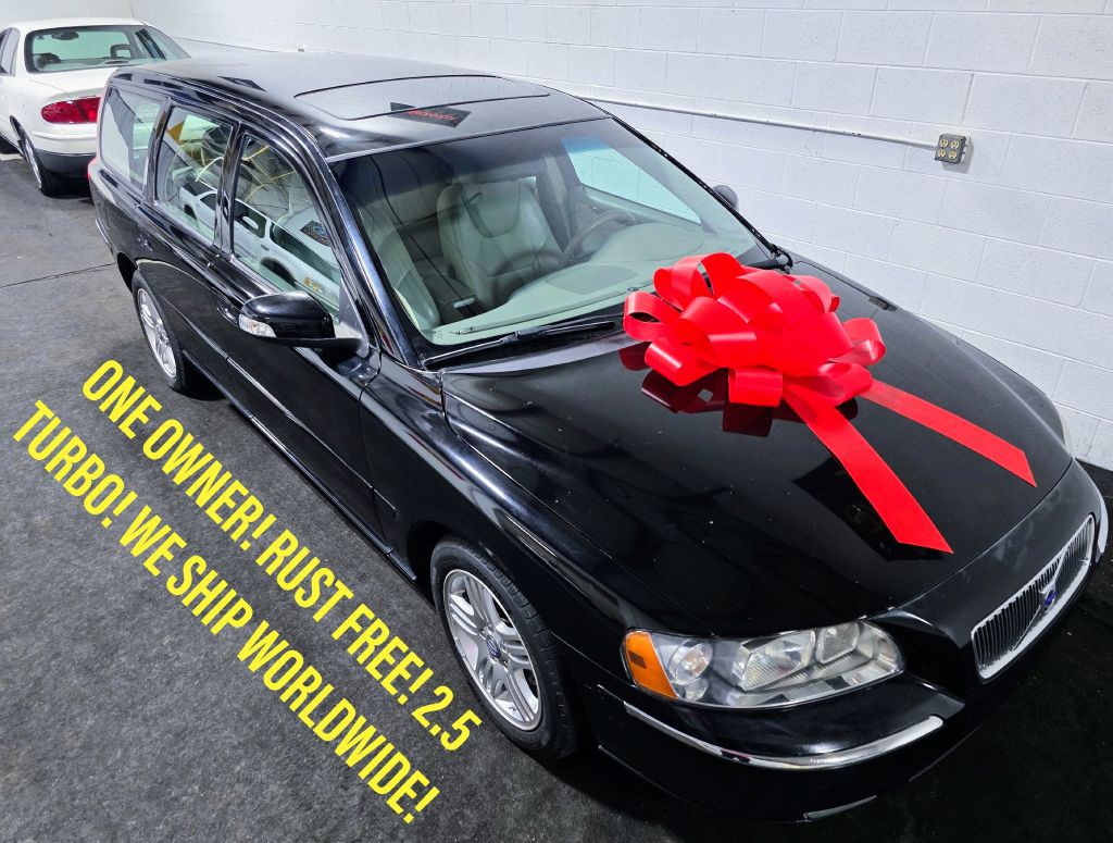 2007 Volvo V70 Image 1