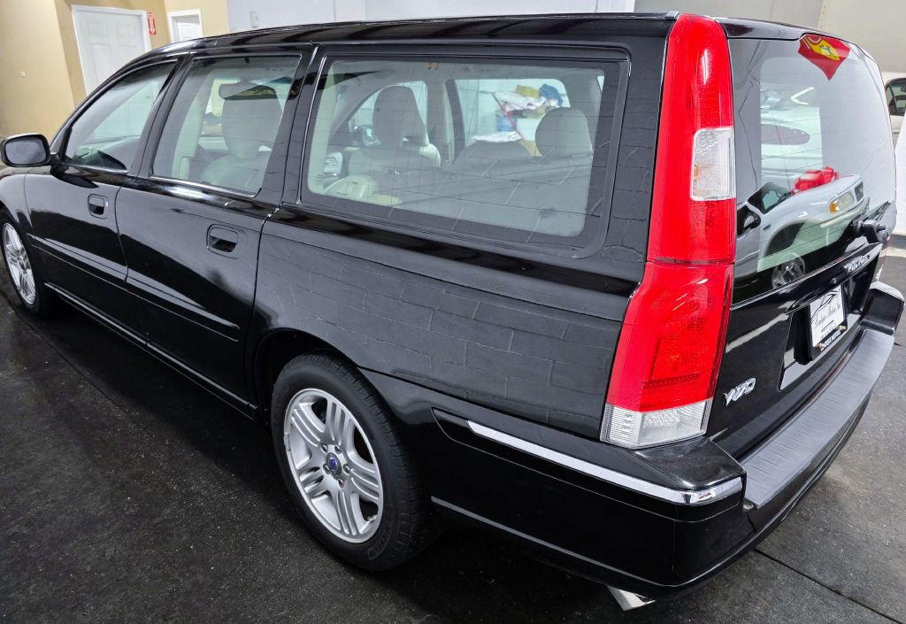 2007 Volvo V70 Image 27