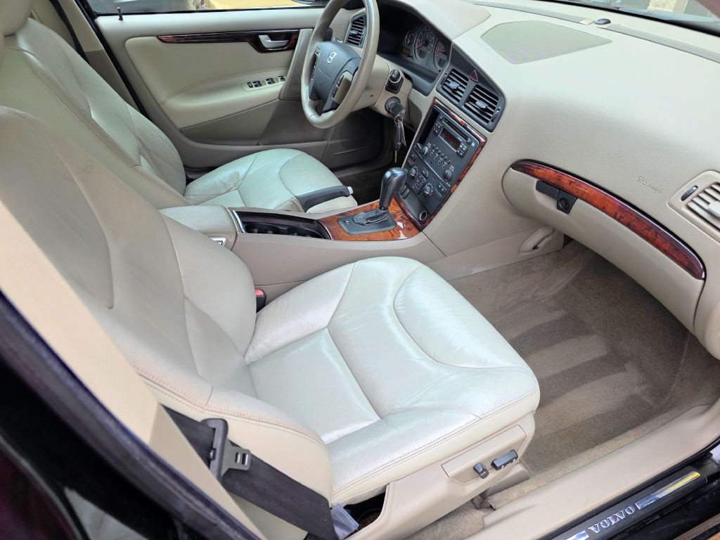 2007 Volvo V70 Image 33