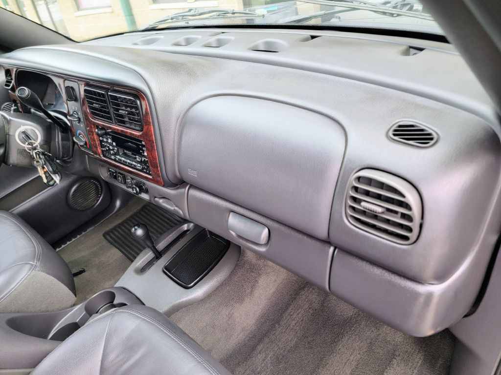 2000 Dodge Durango Image 32