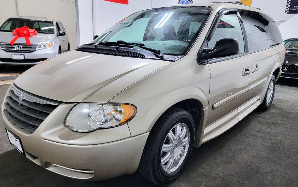 2007 Chrysler Town & Country Image 9