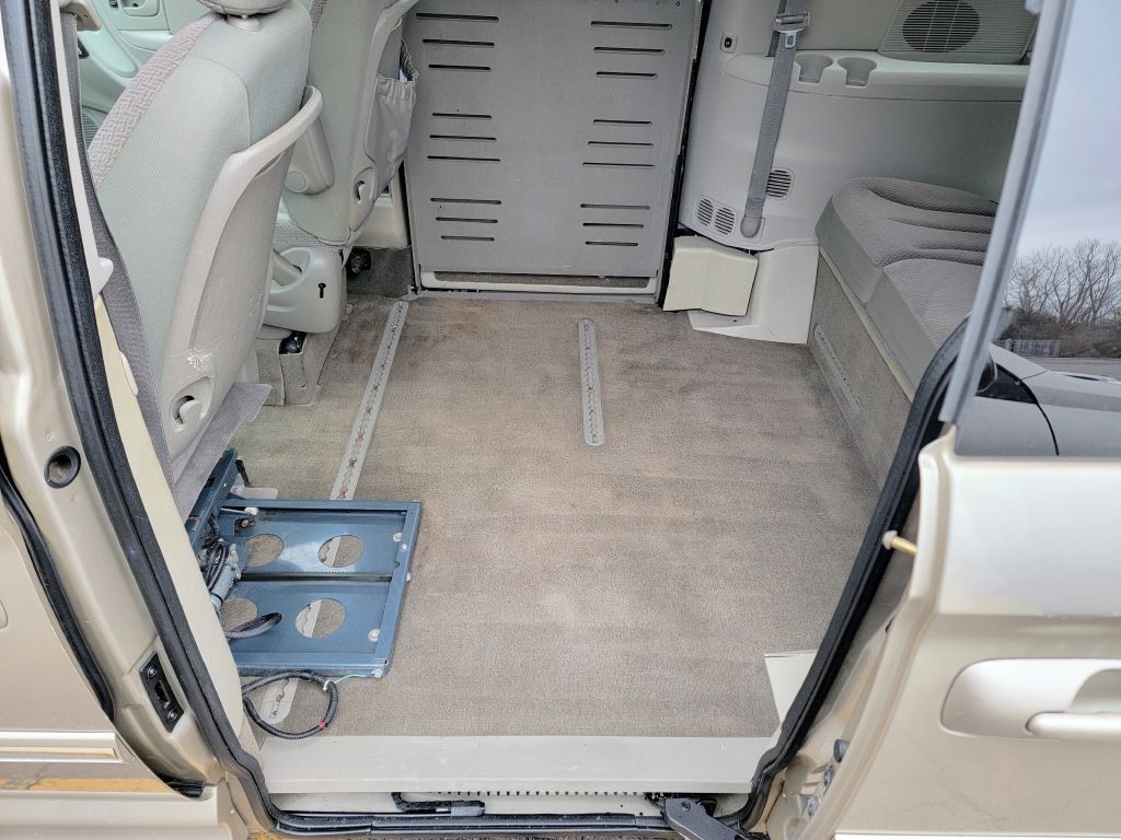 2007 Chrysler Town & Country Image 30