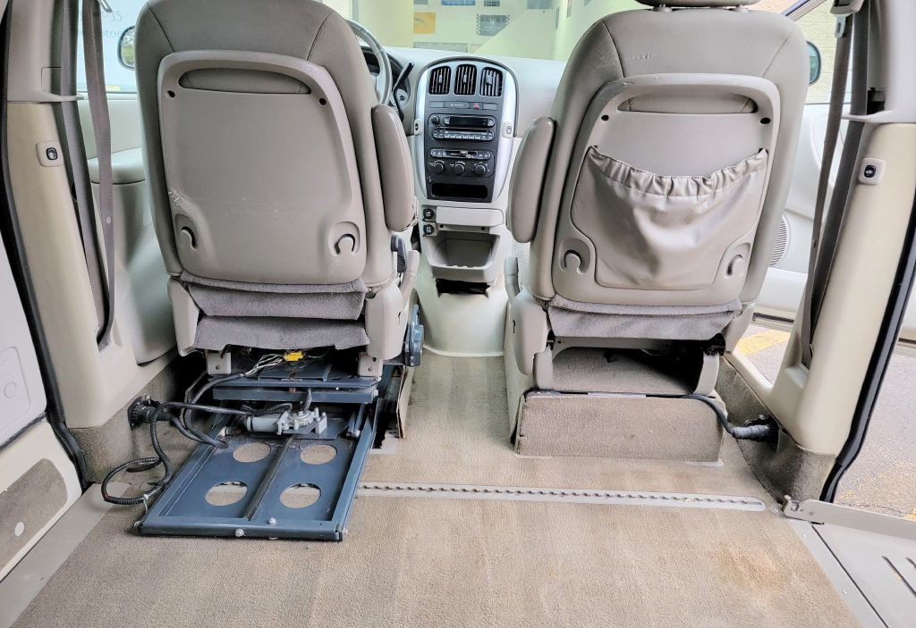 2007 Chrysler Town & Country Image 54