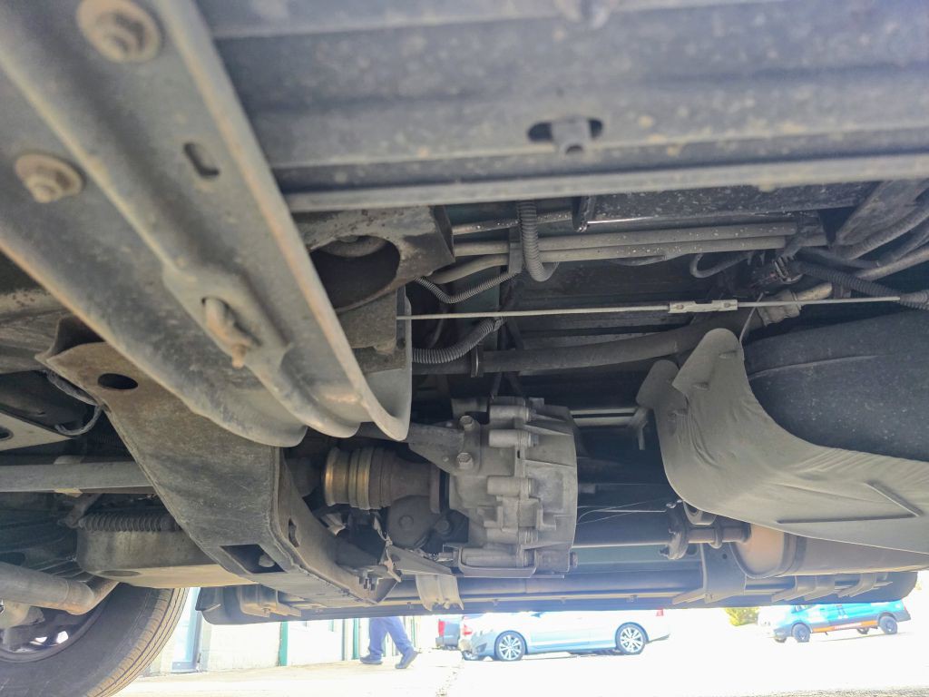 2000 Chevrolet Astro Image 25