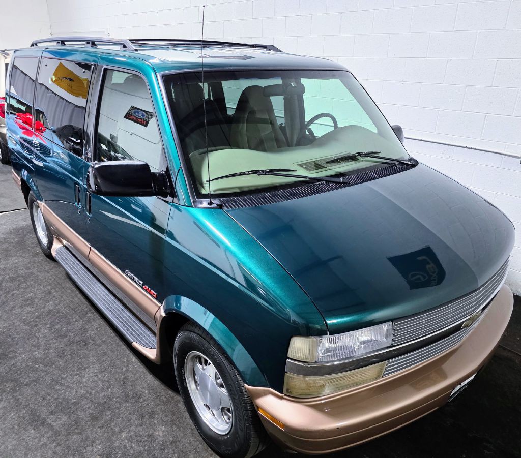 2000 Chevrolet Astro Image 39