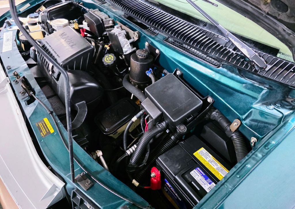 2000 Chevrolet Astro Image 42