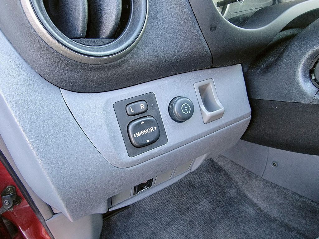 2002 Toyota Rav4 Image 21