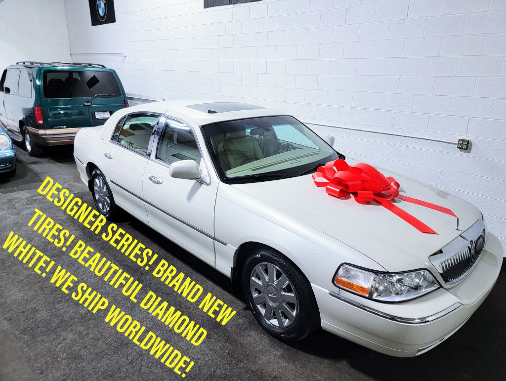 2007 Lincoln Town Car Image 1