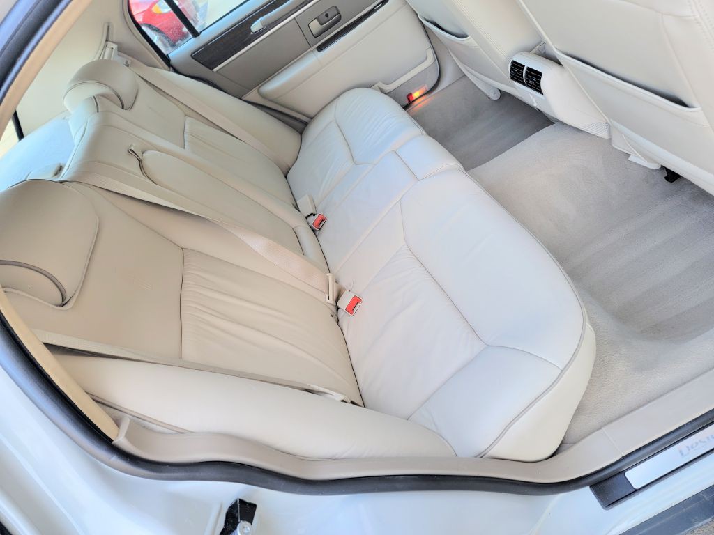 2007 Lincoln Town Car Image 27