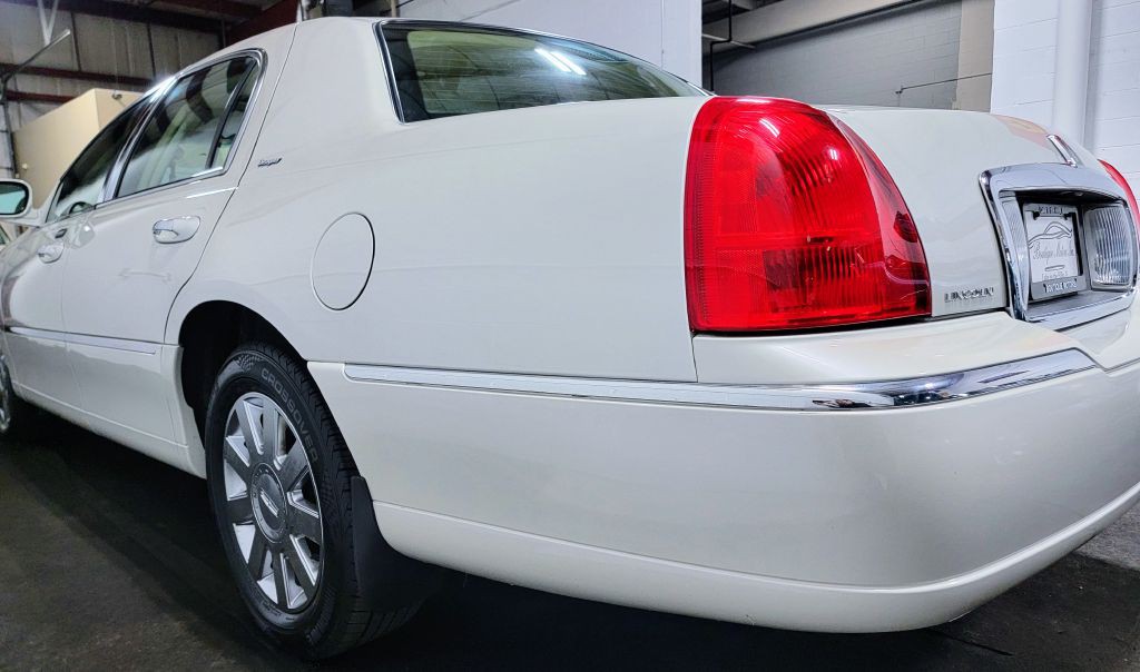 2007 Lincoln Town Car Image 51